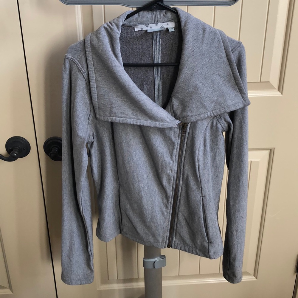 Athletic jacket